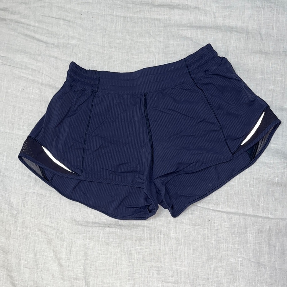Lululemon Hotty Hot Low-Rise Lined Short 2.5" Navy